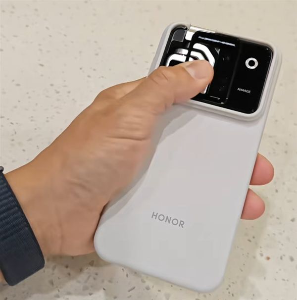 Tiết lộ những tính năng của Honor Robot Phone: Camera Gimbal 4D