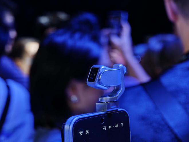 Đánh giá Honor Robot Phone: Smartphone tích hợp quy trình quay phim ARRI chuẩn điện ảnh Hollywood